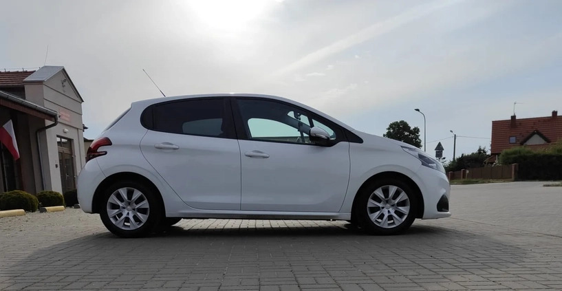 Peugeot 208 cena 28900 przebieg: 92912, rok produkcji 2015 z Gniezno małe 254